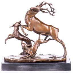 Mutasd a Szarvas, vadászkutyákkal - bronz szobor részleteit! Kép a Szarvas, vadászkutyákkal - bronz szobor