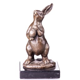 Mutasd a Nyúl húsvéti tojással - bronz szobor részleteit! Kép a Nyúl húsvéti tojással - bronz szobor
