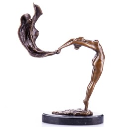 Mutasd a Balerina kendővel bronz szobor részleteit! Kép a Balerina kendővel bronz szobor