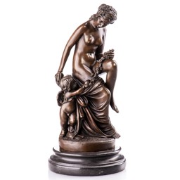 Mutasd a Vénusz és Ámor - bronz szobor márványtalpon részleteit! Kép a Vénusz és Ámor - bronz szobor márványtalpon