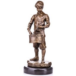 Mutasd a Fiú dobbal - bronz szobor részleteit! Kép a Fiú dobbal - bronz szobor