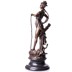 Diana vadkannal - bronz szobor képe