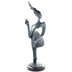 Nő madárral - modern bronz szobor képe
