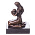Anya gyermekkel - bronz szobor képe